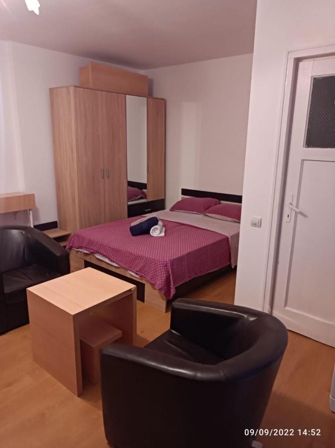Апартаменты Central Best Cozy In Бухарест Экстерьер фото